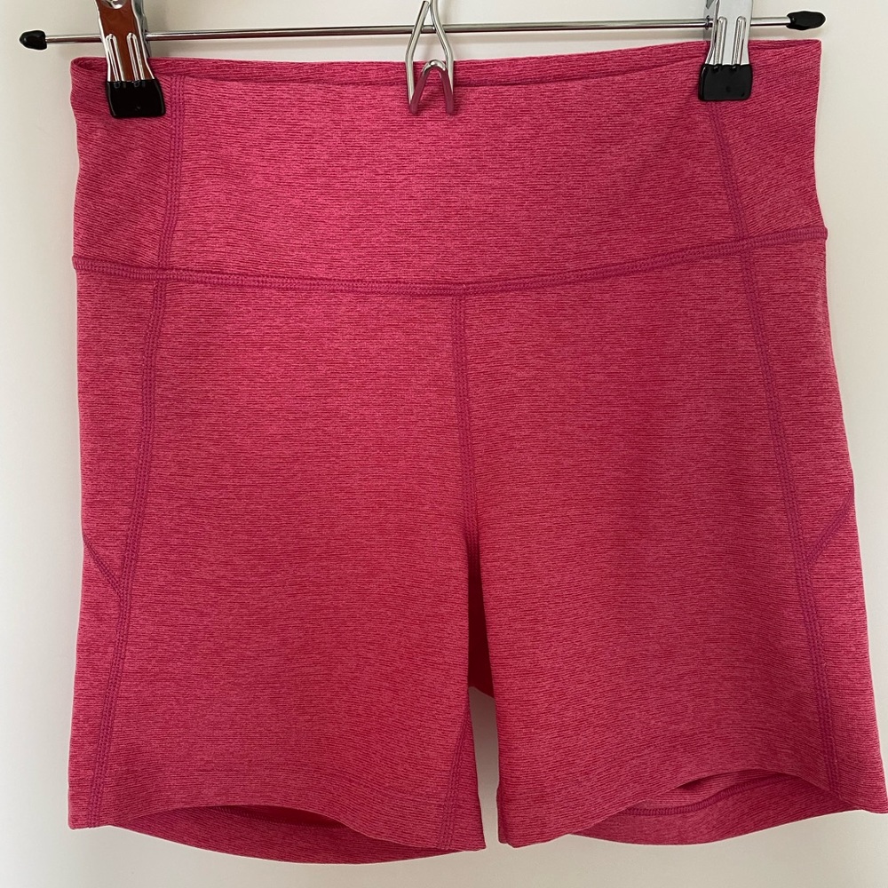 Outdoor Voices 5” Warmup short Flamingo size Small